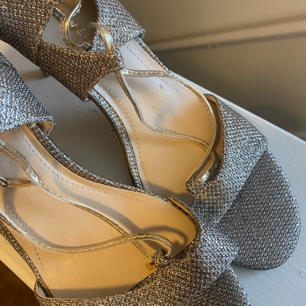 Marc Fisher Silver Glitter Lace Up Heels Ankle Strap Sandals Stilettos 9 NEW - Picture 7 of 7